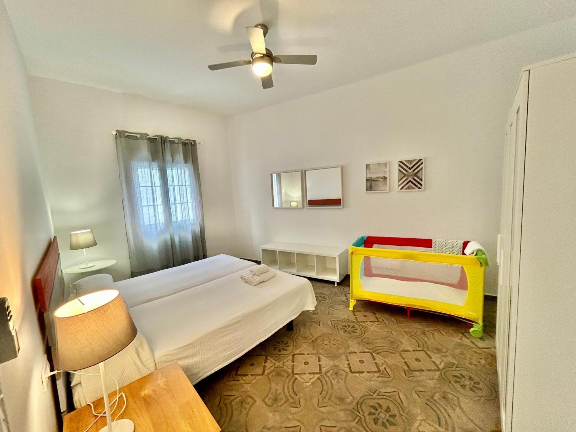 Acogedor Apt 8Pax 4Bdr 2Bth - Cozyhomesevilla1 외부 사진