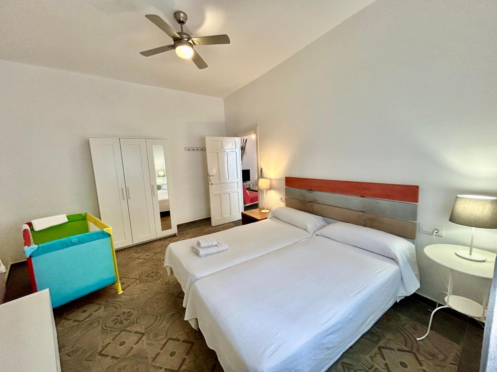 Acogedor Apt 8Pax 4Bdr 2Bth - Cozyhomesevilla1 외부 사진