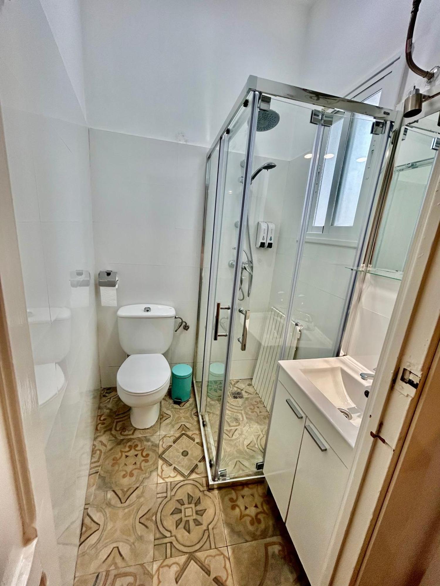 Acogedor Apt 8Pax 4Bdr 2Bth - Cozyhomesevilla1 외부 사진